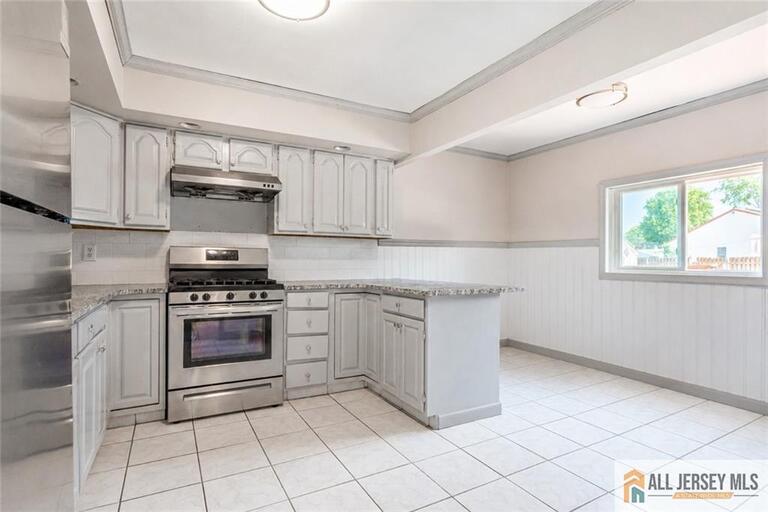 Photo 12 of 16 W Susan Street, Hazlet NJ 07730, Hazlet, NJ