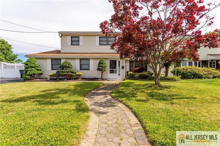 Photo 1 of 16 W Susan Street, Hazlet NJ 07730, Hazlet, NJ