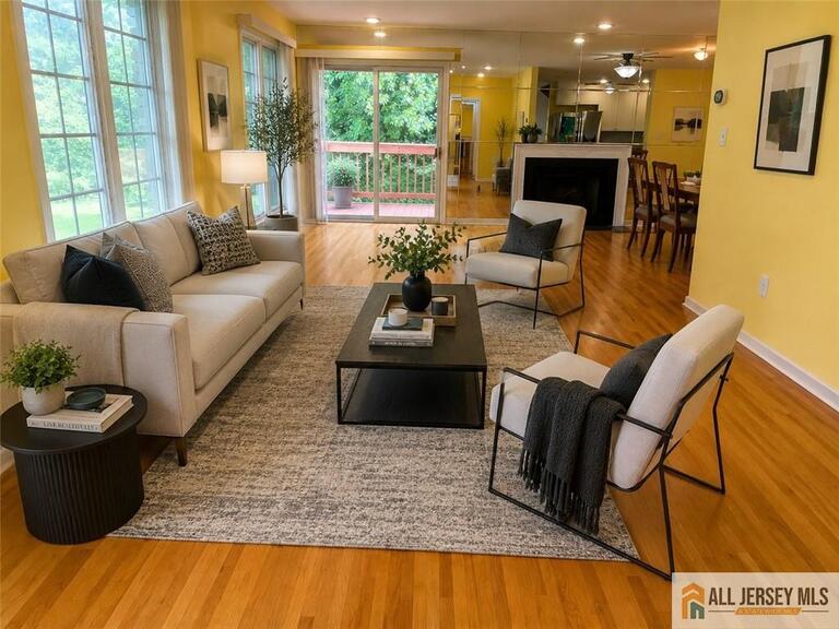 Photo 5 of 126 Mary Alice Court, Union Twp NJ 07083, Union Twp, NJ