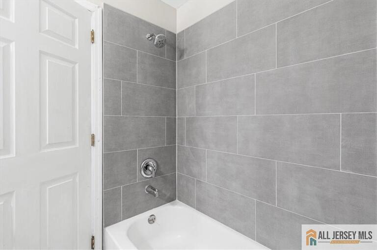Photo 31 of 10 Pennsbury Way, East Brunswick NJ 08816, East Brunswick, NJ