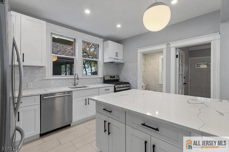Photo 6 of 28 Oak Lane, Trenton NJ 08618, Trenton, NJ