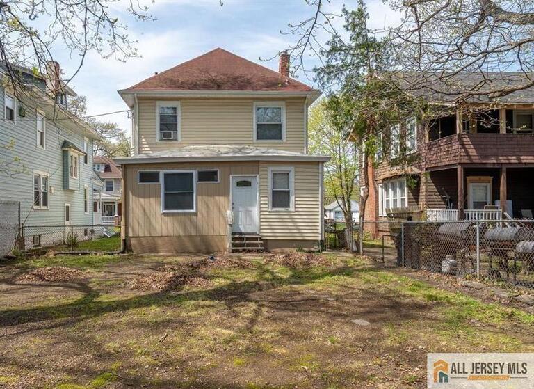 Photo 15 of 28 Oak Lane, Trenton NJ 08618, Trenton, NJ