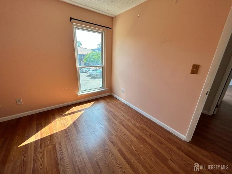 Photo 15 of 17 Westgate Drive, Edison NJ 08820, Edison, NJ
