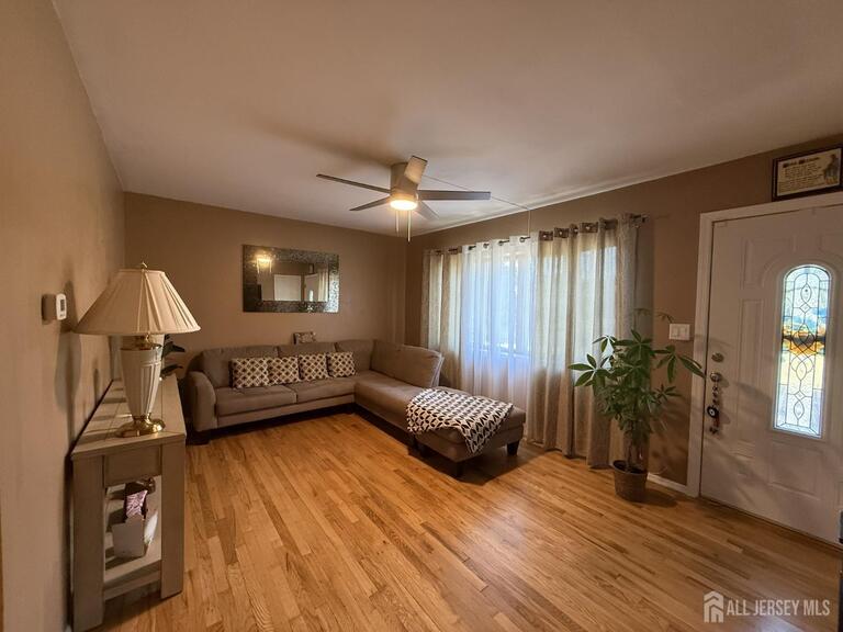 Photo 6 of 39 Stratford Road, East Brunswick NJ 08816, East Brunswick, NJ