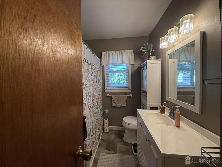 Photo 15 of 39 Stratford Road, East Brunswick NJ 08816, East Brunswick, NJ