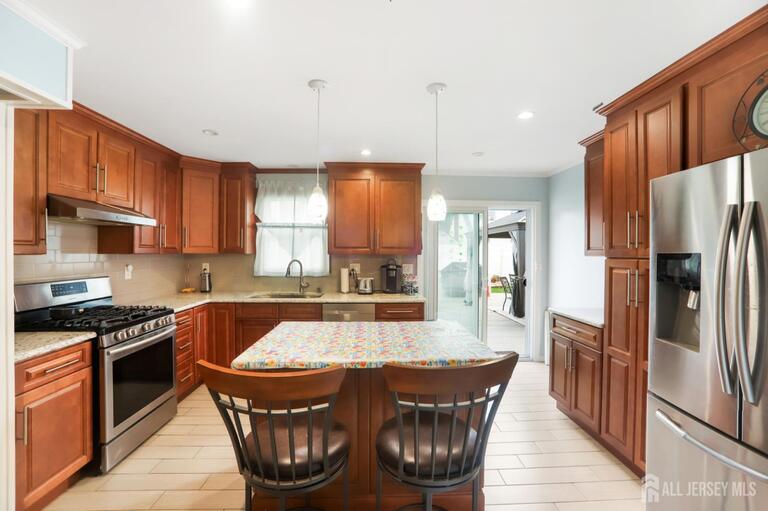 Photo 10 of 354 Colonia Boulevard, Colonia NJ 07067, Colonia, NJ