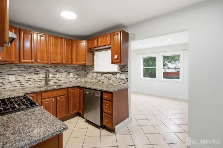 Photo 8 of 29 Windsor Drive, East Brunswick NJ 08816, East Brunswick, NJ