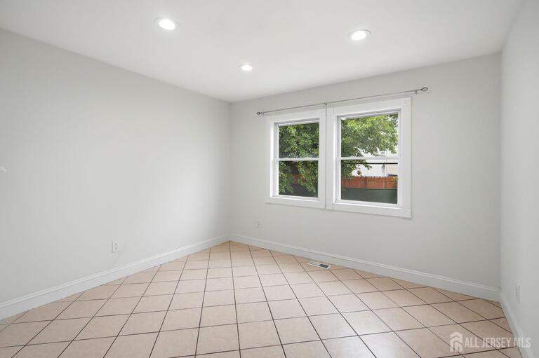 Photo 12 of 29 Windsor Drive, East Brunswick NJ 08816, East Brunswick, NJ