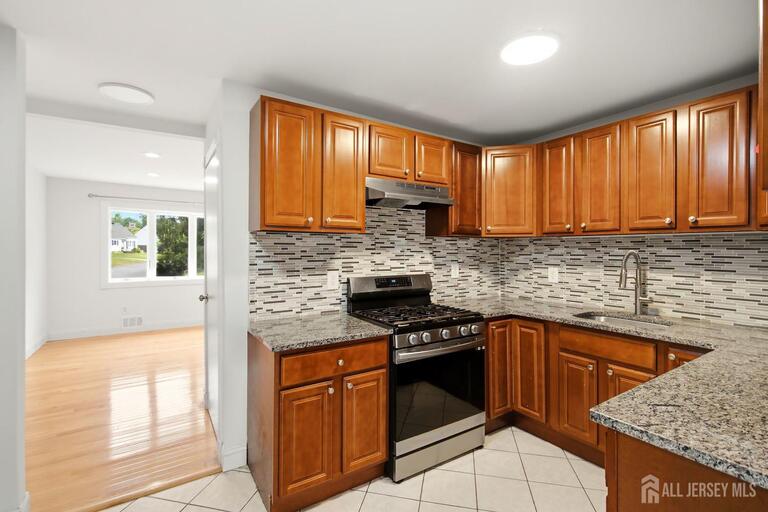 Photo 7 of 29 Windsor Drive, East Brunswick NJ 08816, East Brunswick, NJ