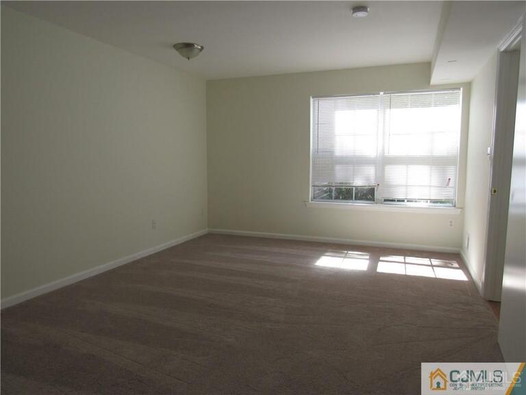 Photo 4 of 701 Stony Brook Way, North Brunswick NJ 08902, North Brunswick, NJ