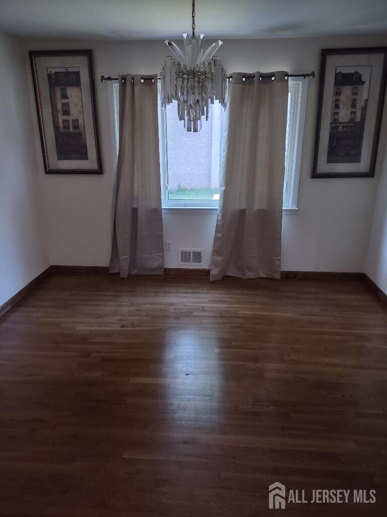 Photo 3 of 204 Marlin Drive, Fords NJ 08863, Fords, NJ
