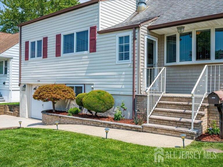 Photo 4 of 40 Concannon Drive, Fords NJ 08863, Fords, NJ