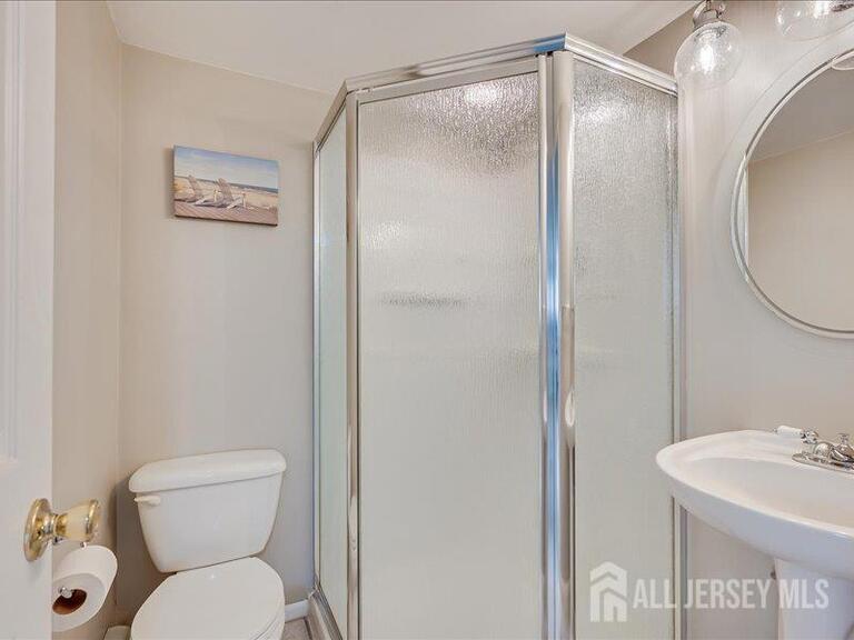 Photo 33 of 40 Concannon Drive, Fords NJ 08863, Fords, NJ