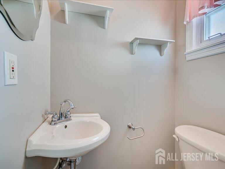 Photo 22 of 40 Concannon Drive, Fords NJ 08863, Fords, NJ