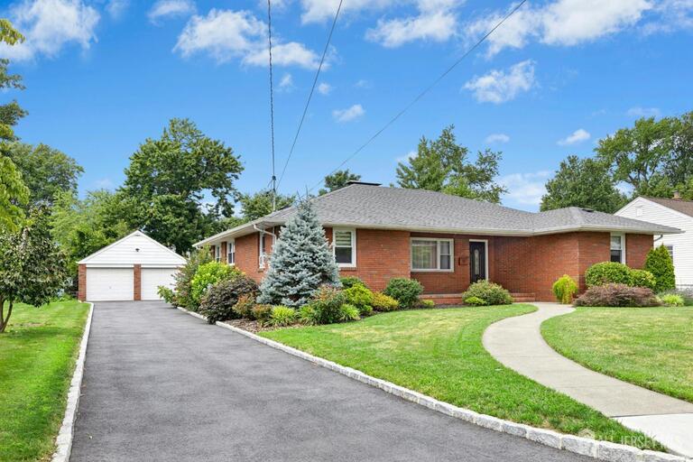 Photo 2 of 125 W Minna Avenue, Avenel NJ 07001, Avenel, NJ