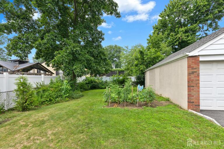 Photo 29 of 125 W Minna Avenue, Avenel NJ 07001, Avenel, NJ