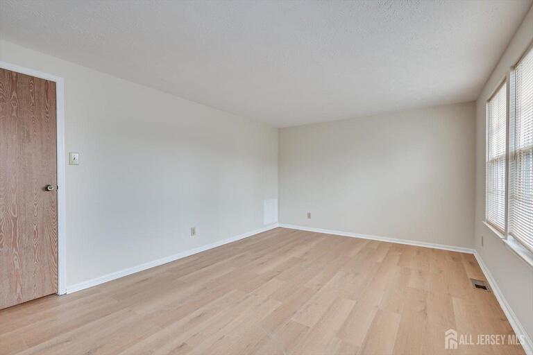 Photo 16 of 12 S Hill Drive, Hamilton NJ 08610, Hamilton, NJ