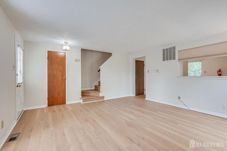 Photo 9 of 12 S Hill Drive, Hamilton NJ 08610, Hamilton, NJ