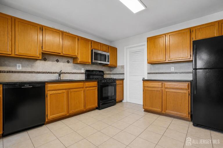 Photo 11 of 216 Copeley Way, North Brunswick NJ 08902, North Brunswick, NJ