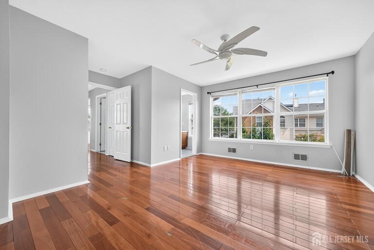 Photo 13 of 216 Copeley Way, North Brunswick NJ 08902, North Brunswick, NJ