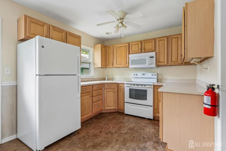 Photo 12 of 52 cambridge Court # B, Lakewood NJ 08701, Lakewood, NJ