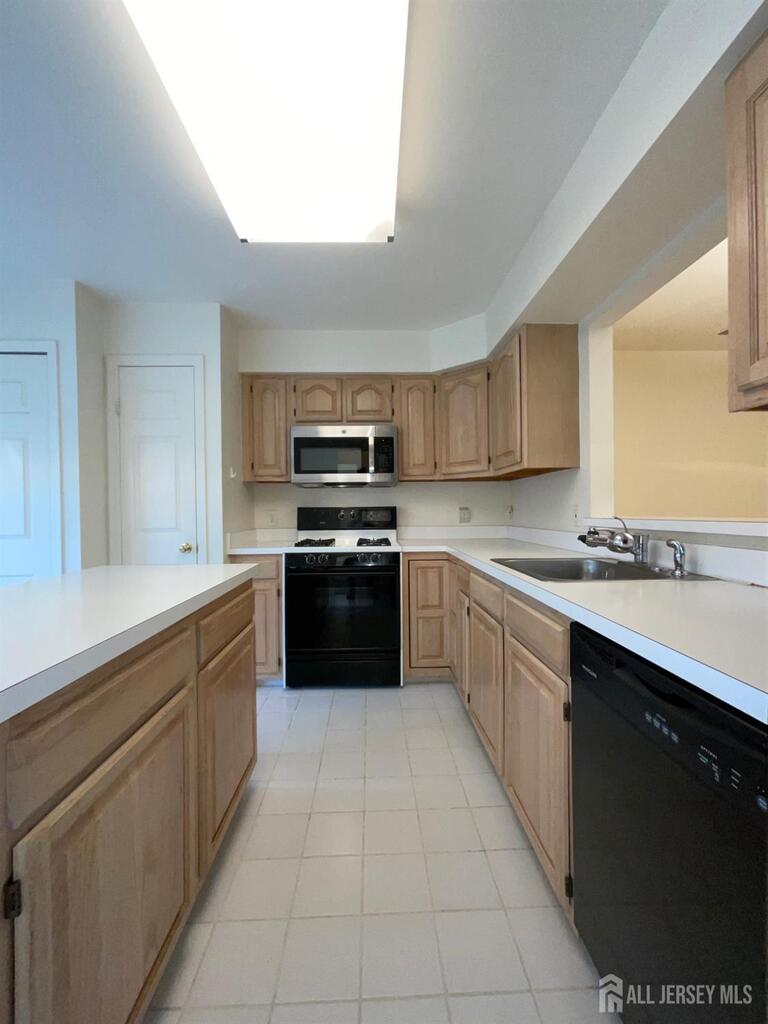 Photo 17 of 81 Winthrop Road # C, Monroe NJ 08831, Monroe, NJ