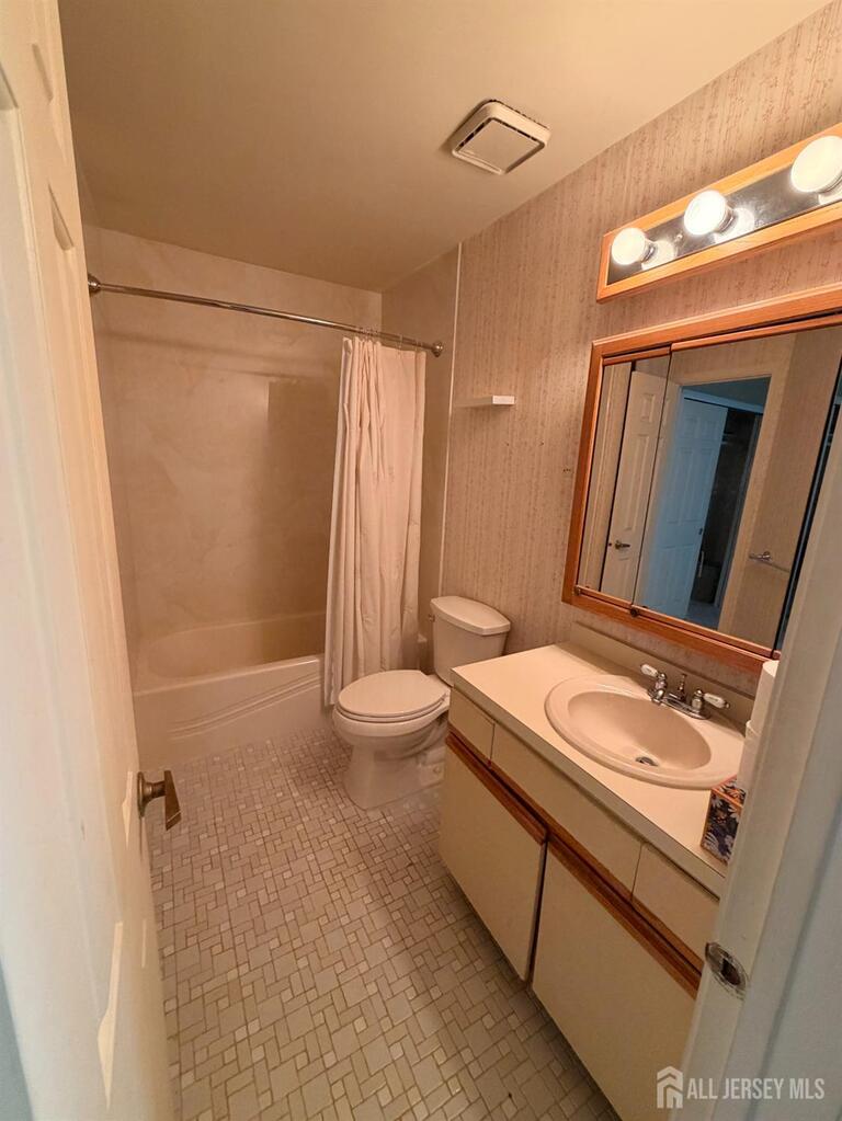 Photo 8 of 30 Van Pelt Court, East Brunswick NJ 08816, East Brunswick, NJ