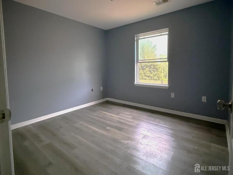 Photo 9 of 35 Tillinghast Street, Newark NJ 07108, Newark, NJ
