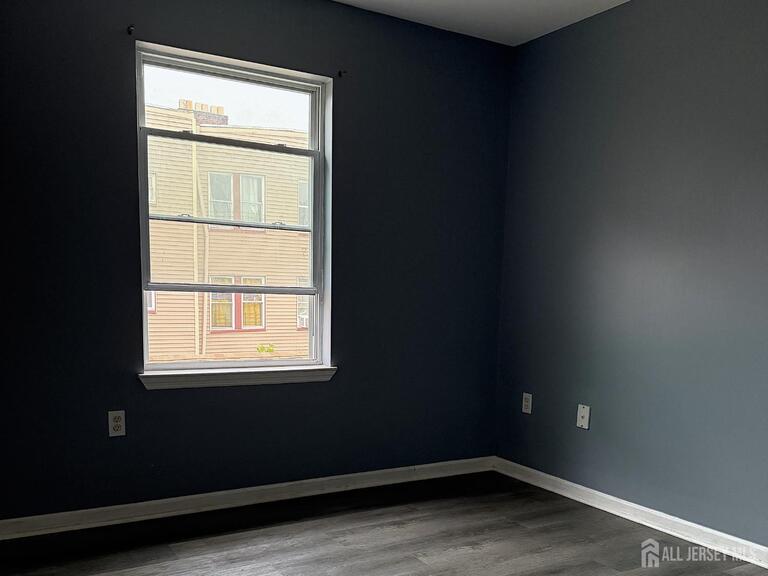 Photo 11 of 35 Tillinghast Street, Newark NJ 07108, Newark, NJ