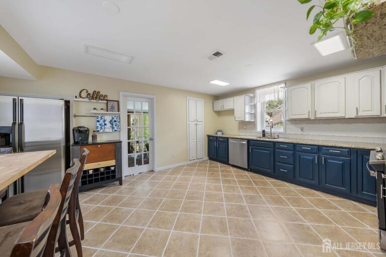Photo 6 of 4 Jeanette Street, Carteret NJ 07008, Carteret, NJ