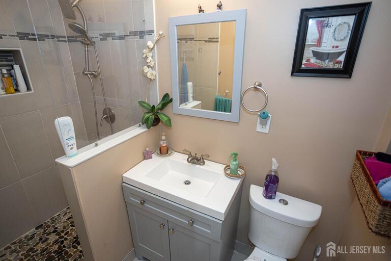 Photo 36 of 16 Biesiada Court, Sayreville NJ 08859, Sayreville, NJ
