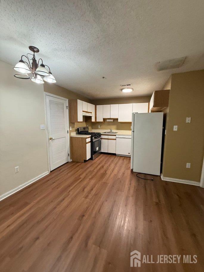Photo 5 of 18 Guisborough Way, Edison NJ 08820, Edison, NJ