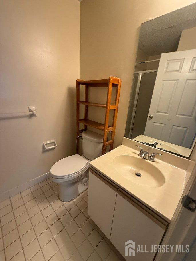 Photo 10 of 18 Guisborough Way, Edison NJ 08820, Edison, NJ