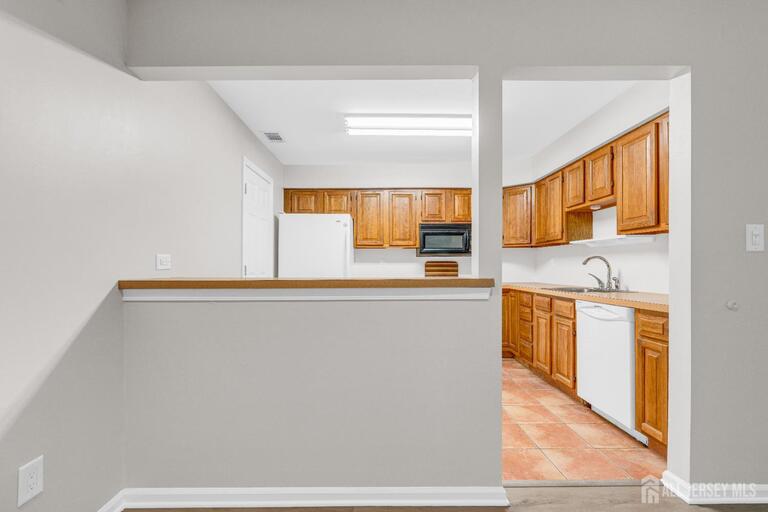 Photo 9 of 5101 Stonehedge Road # 5101, Edison NJ 08820, Edison, NJ