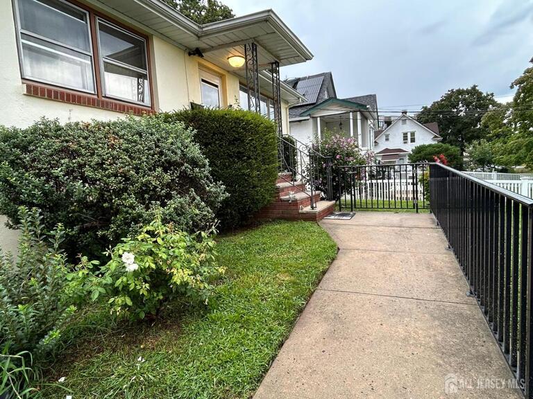 Photo 6 of 129 hampton Street, Metuchen NJ 08840, Metuchen, NJ