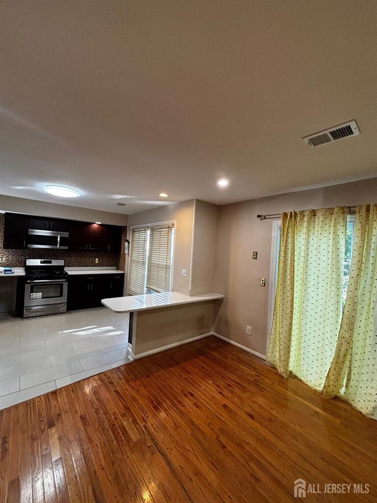 Photo 8 of 120 Magee Court, East Brunswick NJ 08816, East Brunswick, NJ