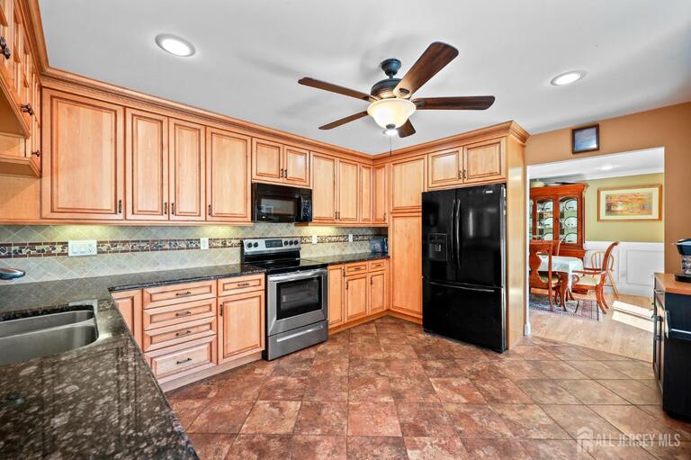 Photo 17 of 13 Tara Lin Drive, Hazlet NJ 07730, Hazlet, NJ