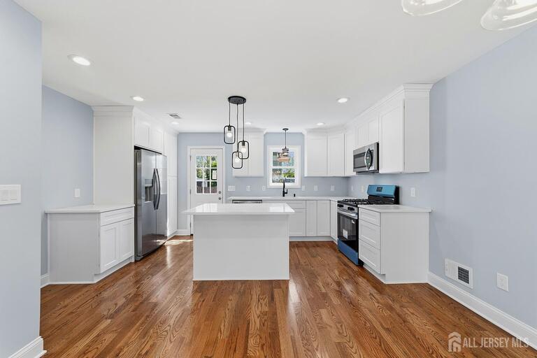 Photo 5 of 270 Alpine Way, Old Bridge NJ 08879, Old Bridge, NJ