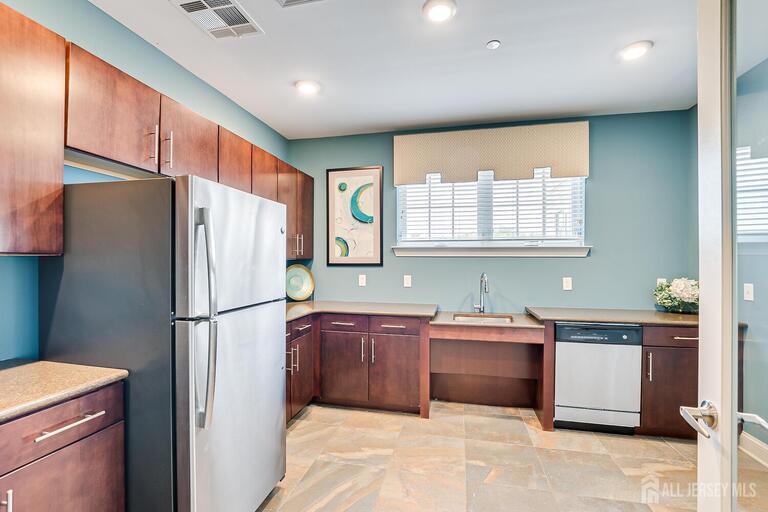 Photo 38 of 10 Woodmere Drive, Sayreville NJ 08859, Sayreville, NJ