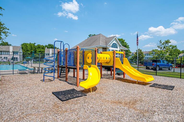 Photo 28 of 10 Woodmere Drive, Sayreville NJ 08859, Sayreville, NJ