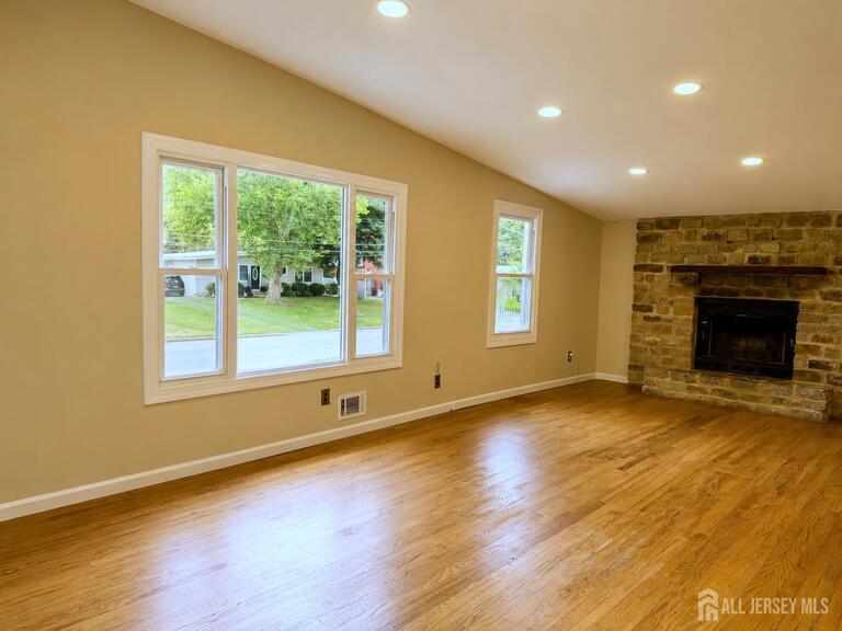 Photo 11 of 253 Parkview Terrace, Middletown NJ 07738, Middletown, NJ