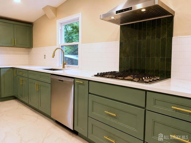 Photo 7 of 253 Parkview Terrace, Middletown NJ 07738, Middletown, NJ