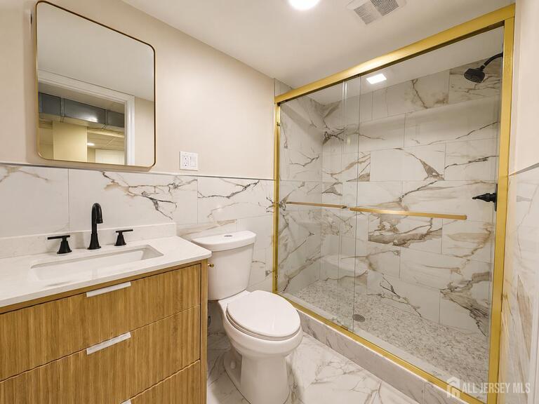 Photo 17 of 253 Parkview Terrace, Middletown NJ 07738, Middletown, NJ
