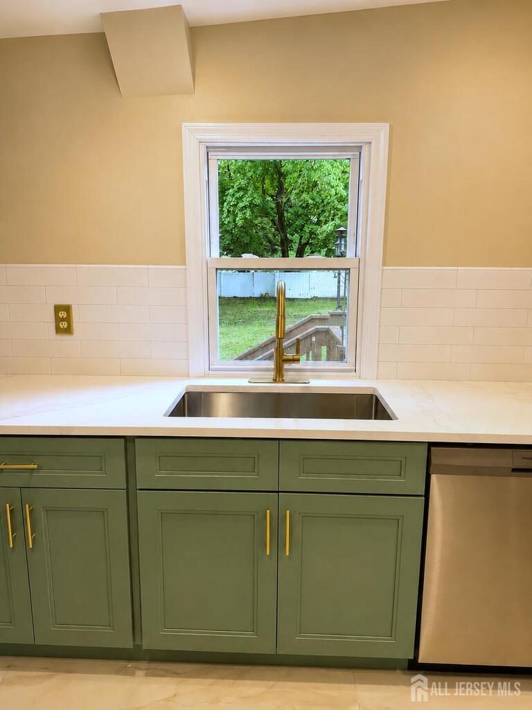 Photo 8 of 253 Parkview Terrace, Middletown NJ 07738, Middletown, NJ