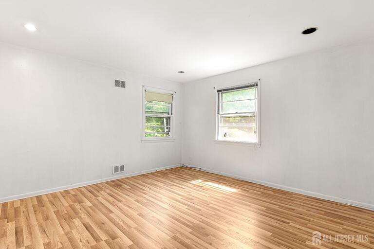 Photo 21 of 29 Devonshire Terrace, West Orange NJ 07052, West Orange, NJ