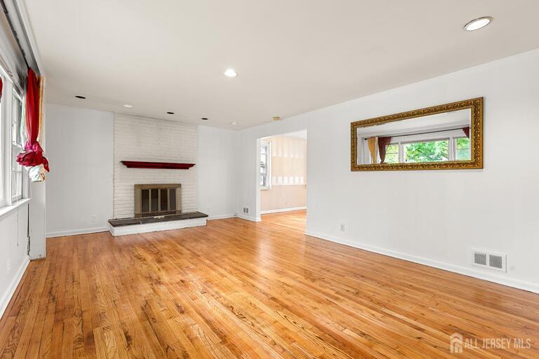 Photo 7 of 29 Devonshire Terrace, West Orange NJ 07052, West Orange, NJ