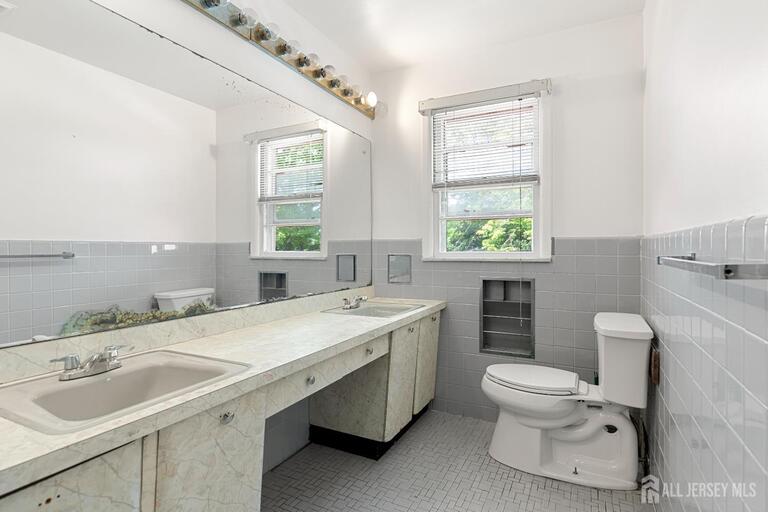 Photo 31 of 29 Devonshire Terrace, West Orange NJ 07052, West Orange, NJ