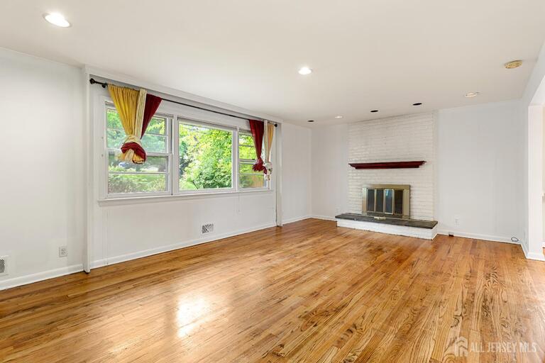 Photo 6 of 29 Devonshire Terrace, West Orange NJ 07052, West Orange, NJ