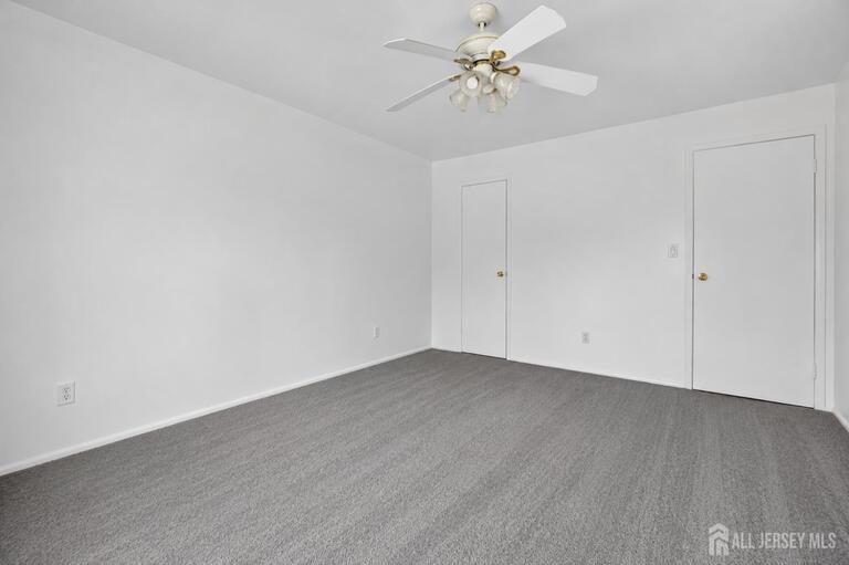 Photo 11 of 809 N Oaks Boulevard, North Brunswick NJ 08902, North Brunswick, NJ