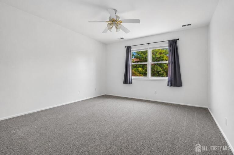 Photo 12 of 809 N Oaks Boulevard, North Brunswick NJ 08902, North Brunswick, NJ